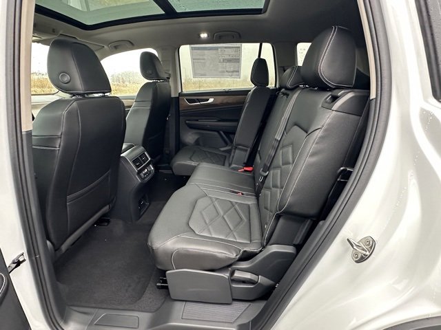 New 2026 Volkswagen Atlas SE image 28