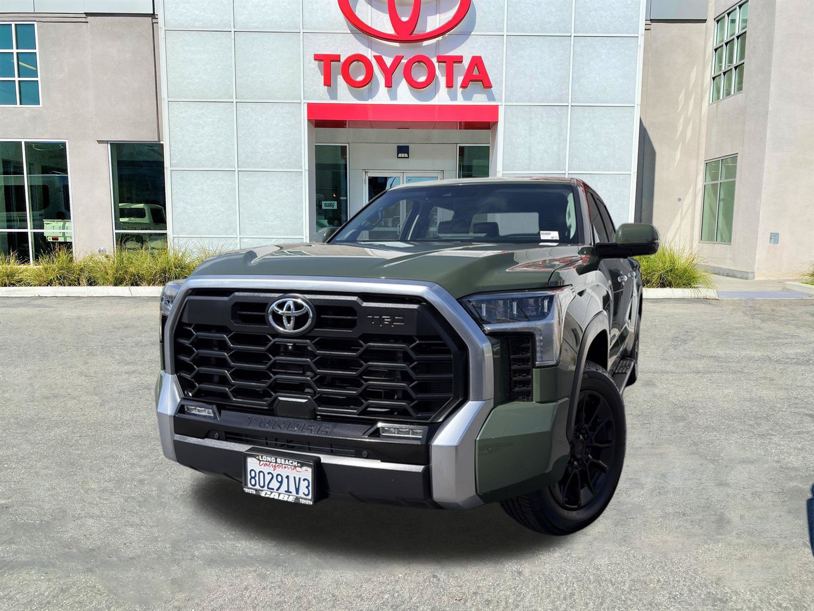 Used 2023 Toyota Tundra Limited w/ TRD Off-Road Package AWD/4WD image 4
