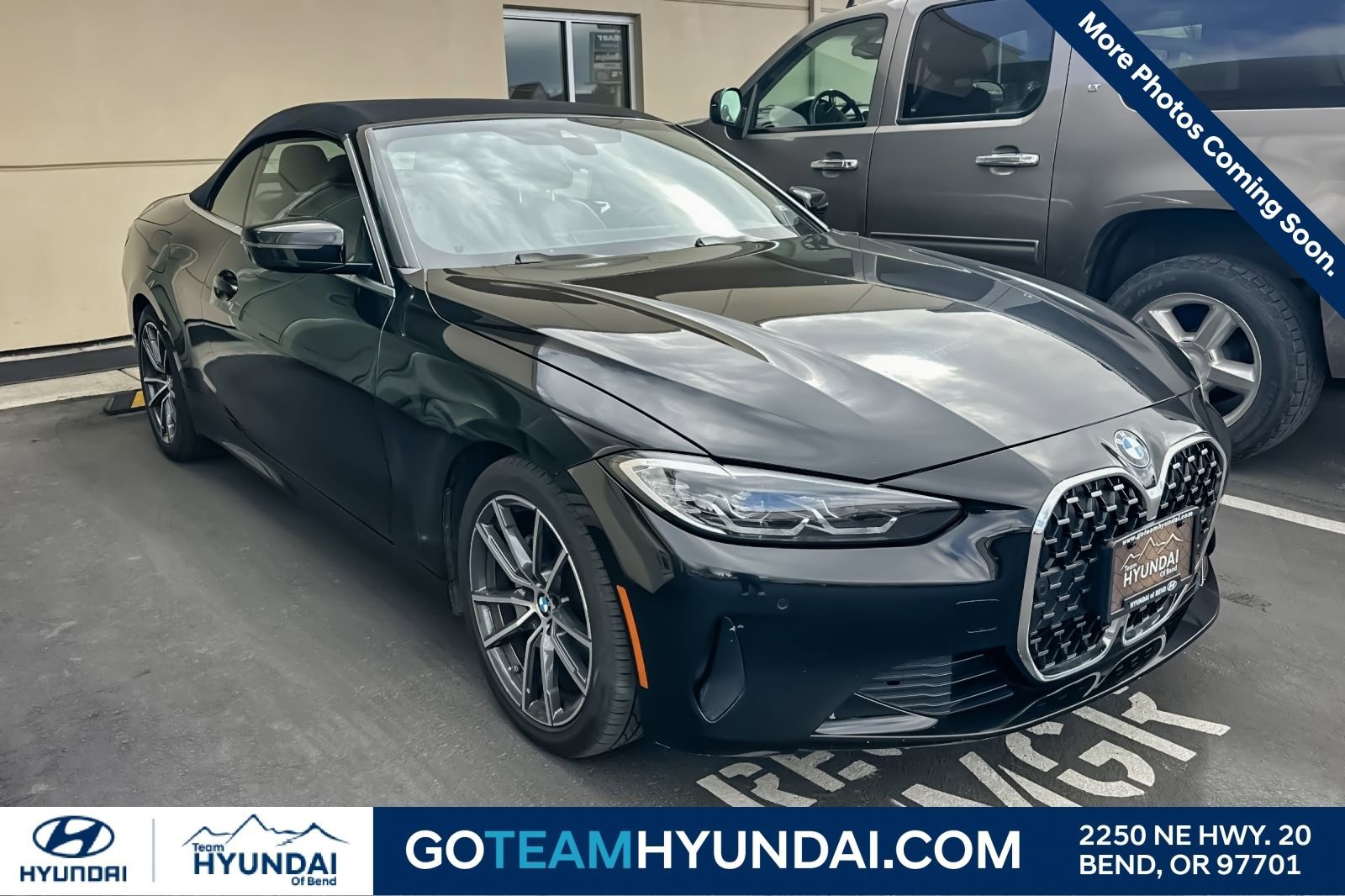 Used 2024 BMW 430i Convertible image 1