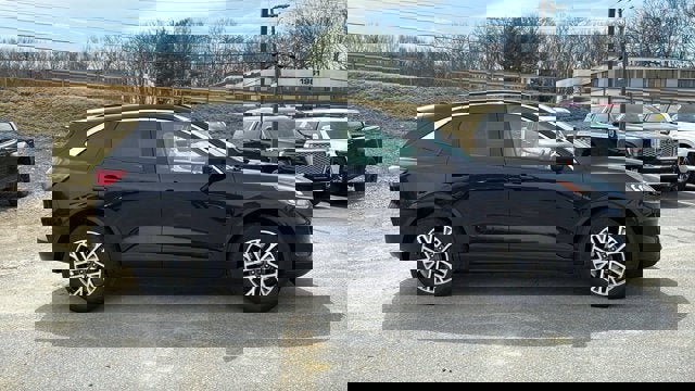 Used 2021 Ford Escape SEL w/ Technology Package image 5