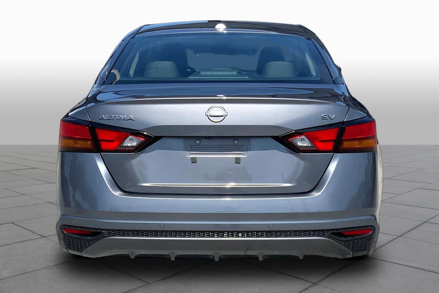 Used 2024 Nissan Altima 2.5 SV FWD image 5