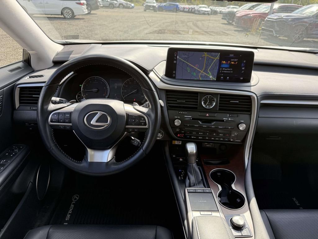 Used 2022 Lexus RX 350L Premium image 8