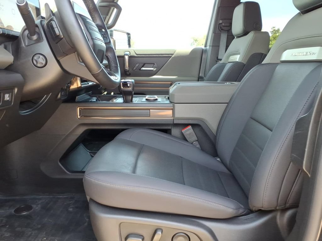 Used 2025 GMC Hummer EV 3X w/ LPO, Sport Package AWD/4WD image 24