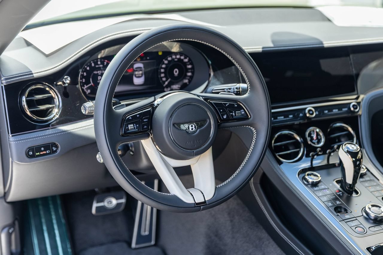 Certified 2025 Bentley Continental GTC AWD/4WD image 2
