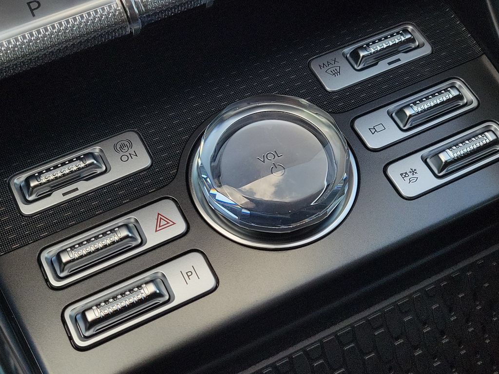 New 2026 Lincoln Nautilus Reserve AWD/4WD image 24