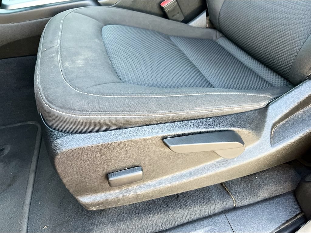 Used 2021 Chevrolet Colorado LT w/ LPO, Tonneau and Step Package AWD/4WD image 18