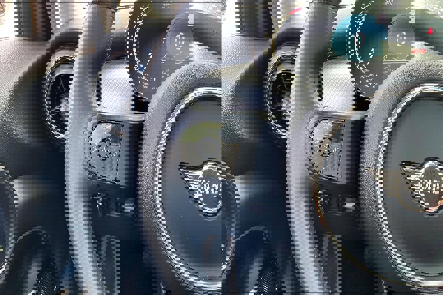 Certified 2022 MINI Cooper 4-Door Hardtop image 25