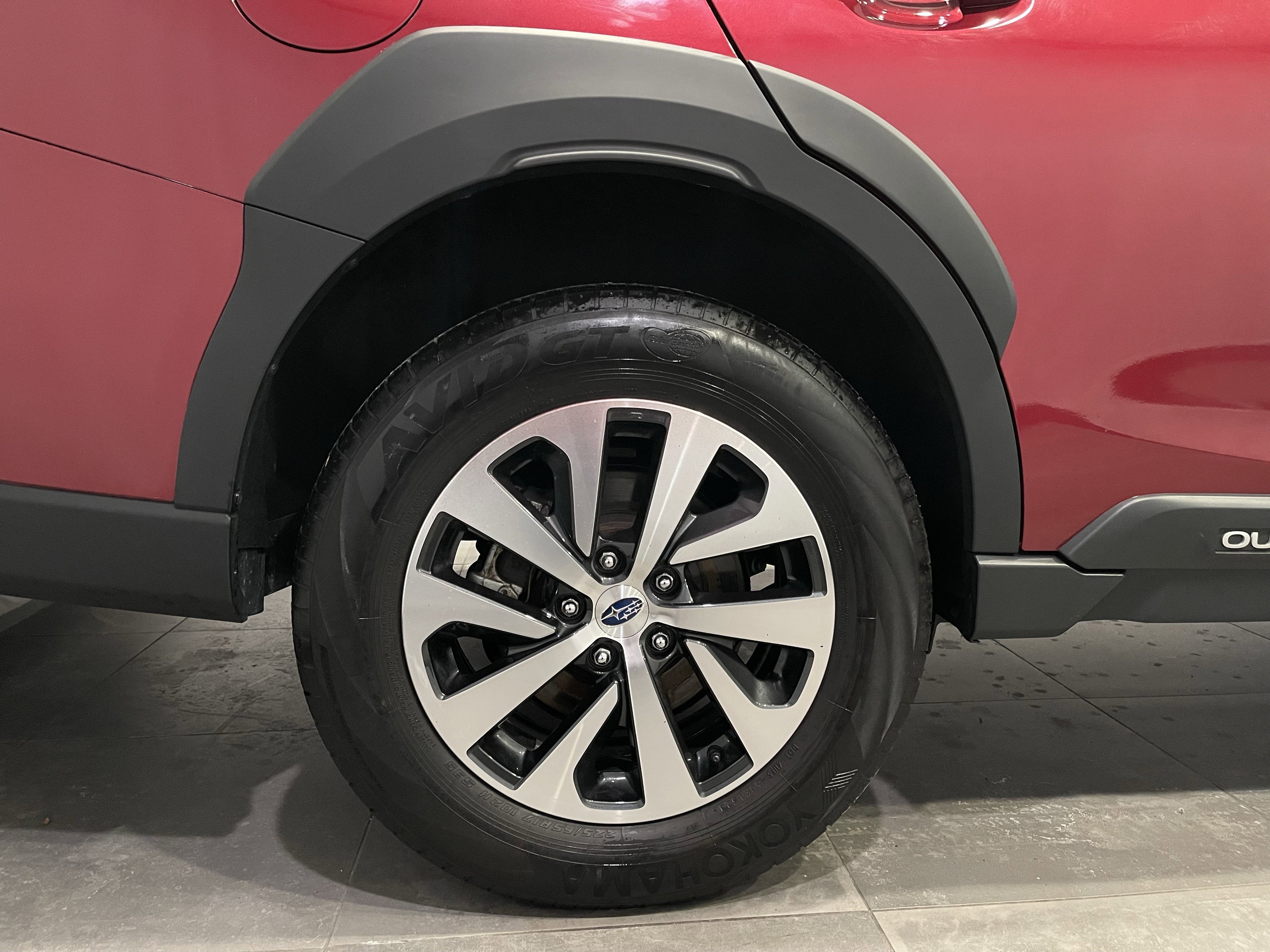 Used 2024 Subaru Outback Premium image 10