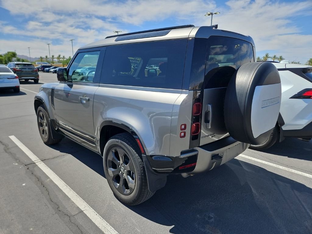 Used 2022 Land Rover Defender 90 X-Dynamic SE AWD/4WD image 2