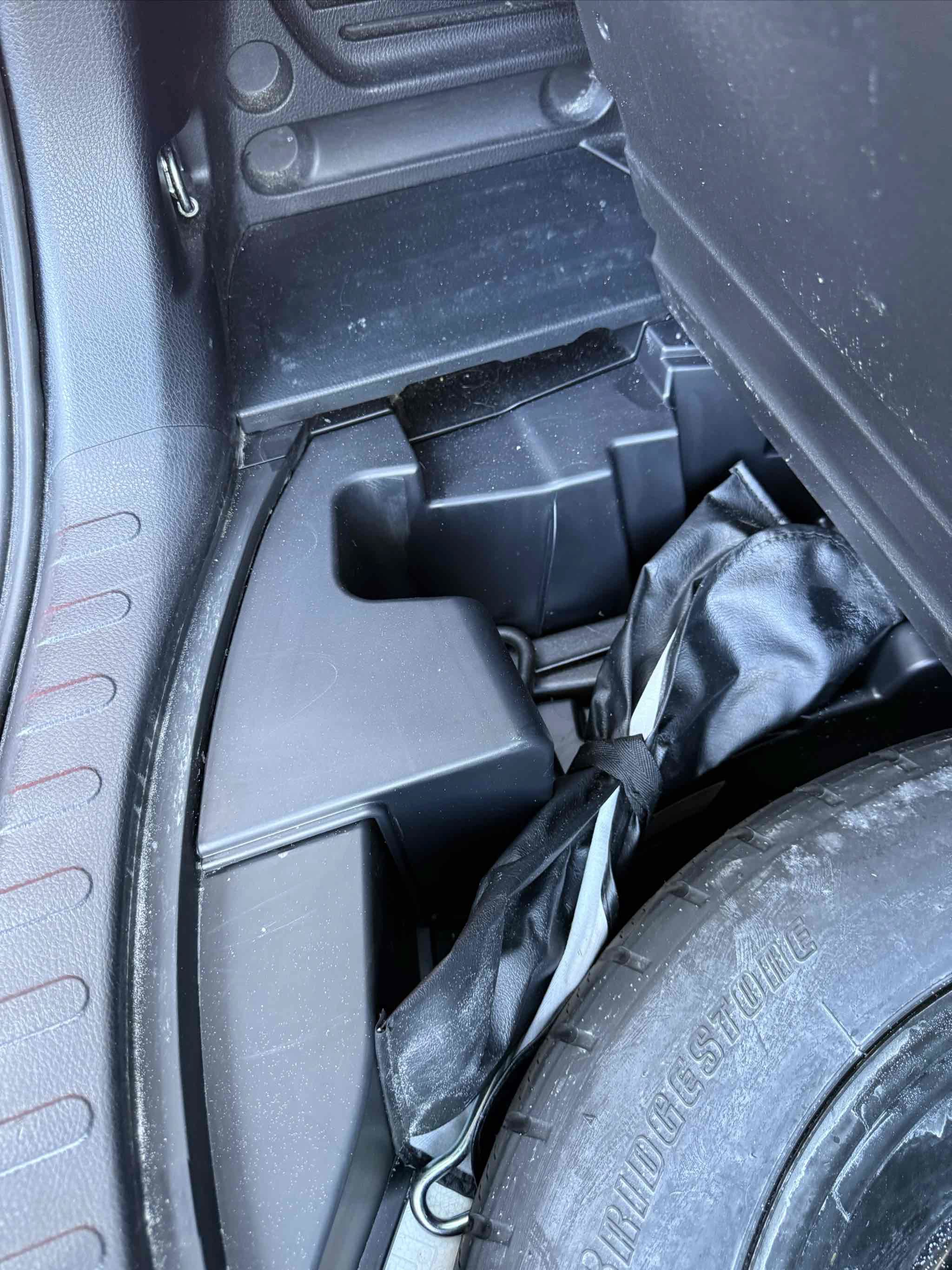 Used 2018 Toyota RAV4 LE w/ All Weather Liner Package FWD image 69