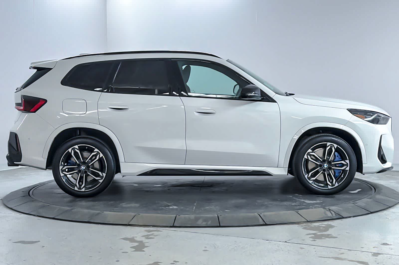 Used 2024 BMW X1 M35i w/ Premium Package AWD/4WD image 8