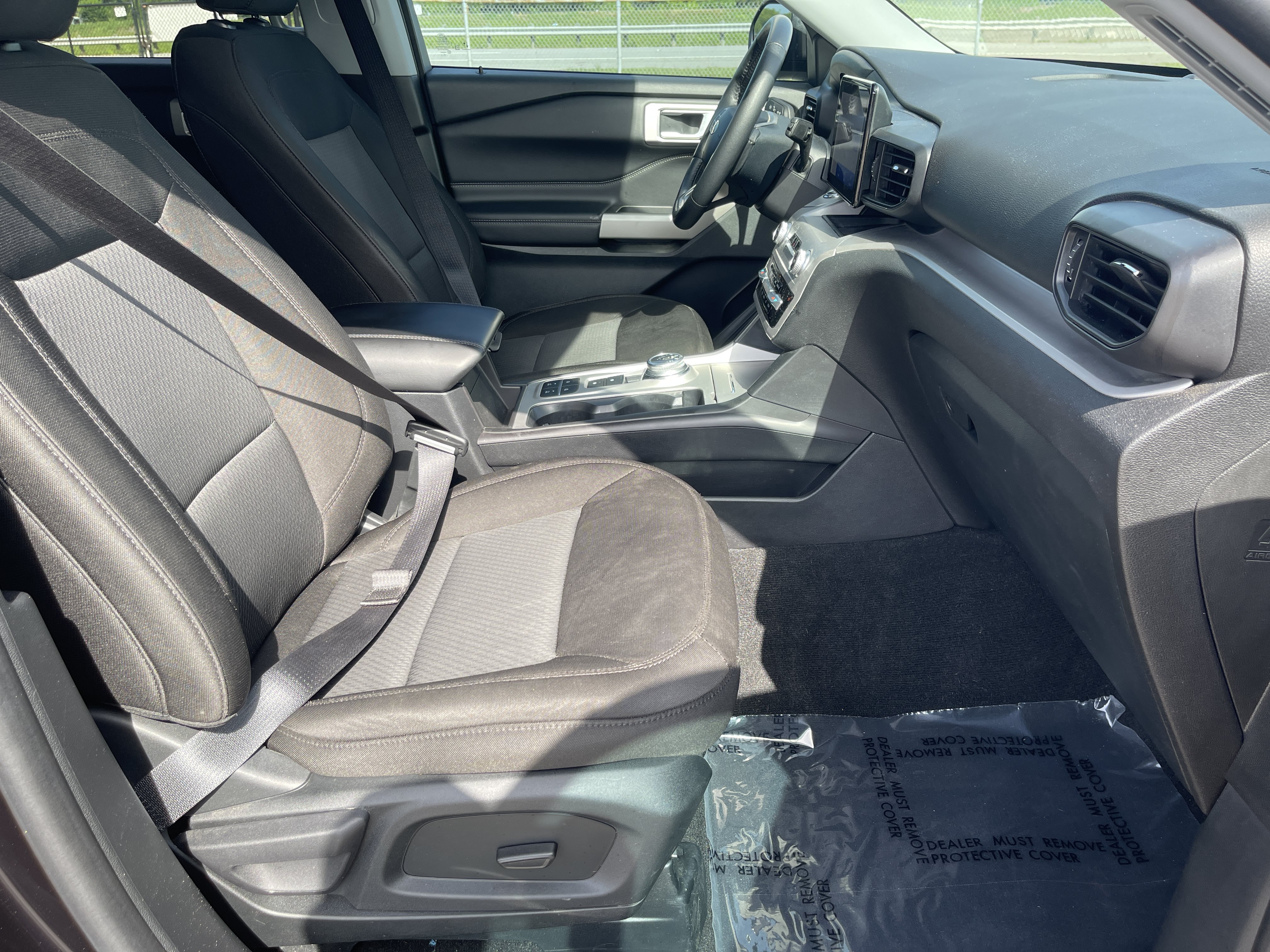 Used 2024 Ford Explorer XLT RWD image 16