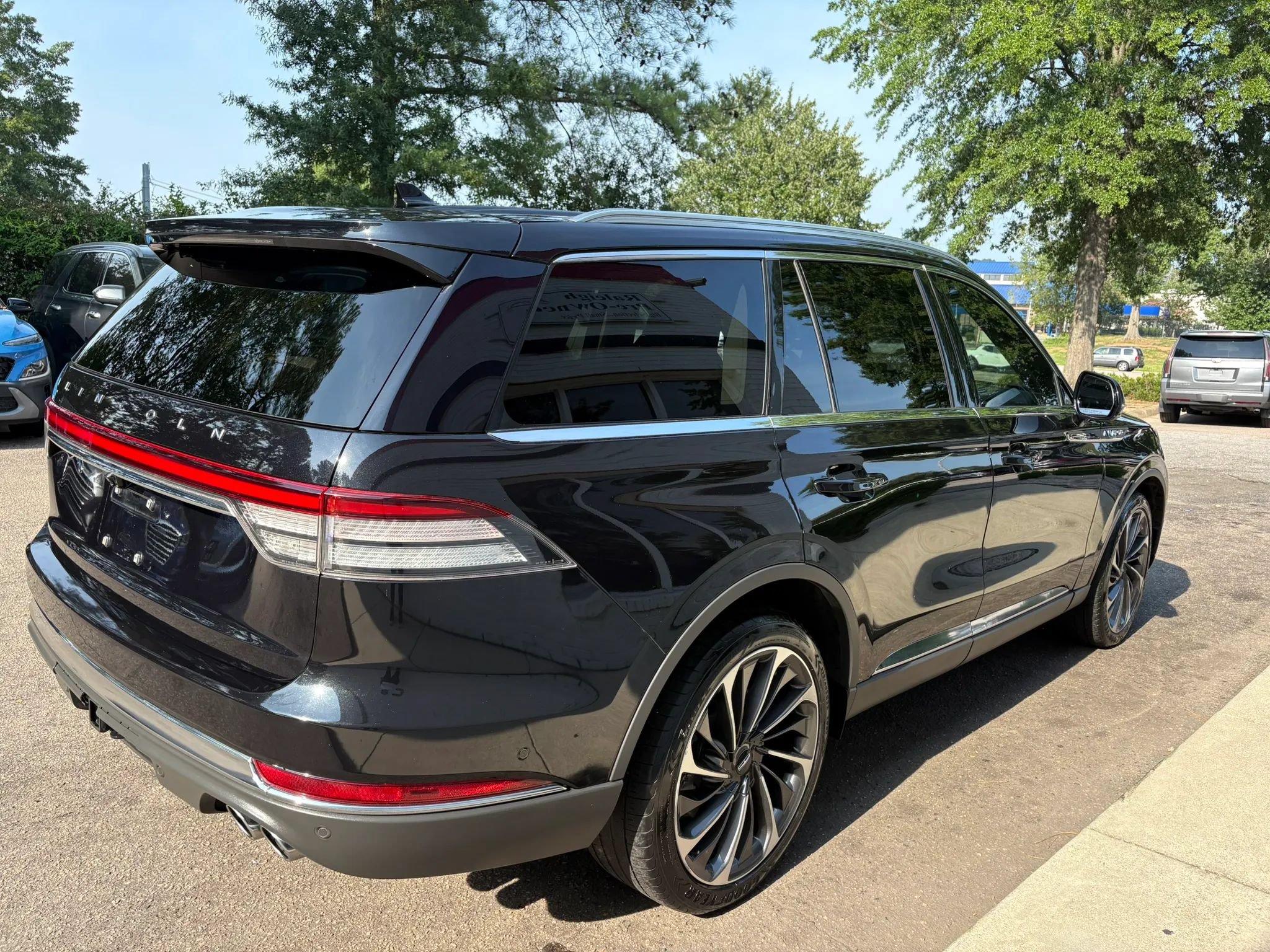 Used 2020 Lincoln Aviator Reserve w/ Equipment Group 202A AWD/4WD image 5