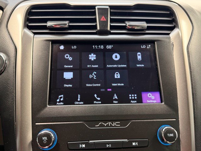 Used 2019 Ford Fusion SE FWD image 19