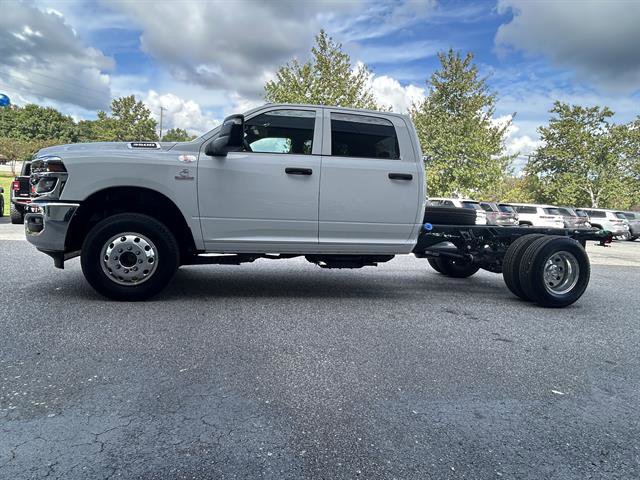 New 2026 RAM 3500 Tradesman image 2