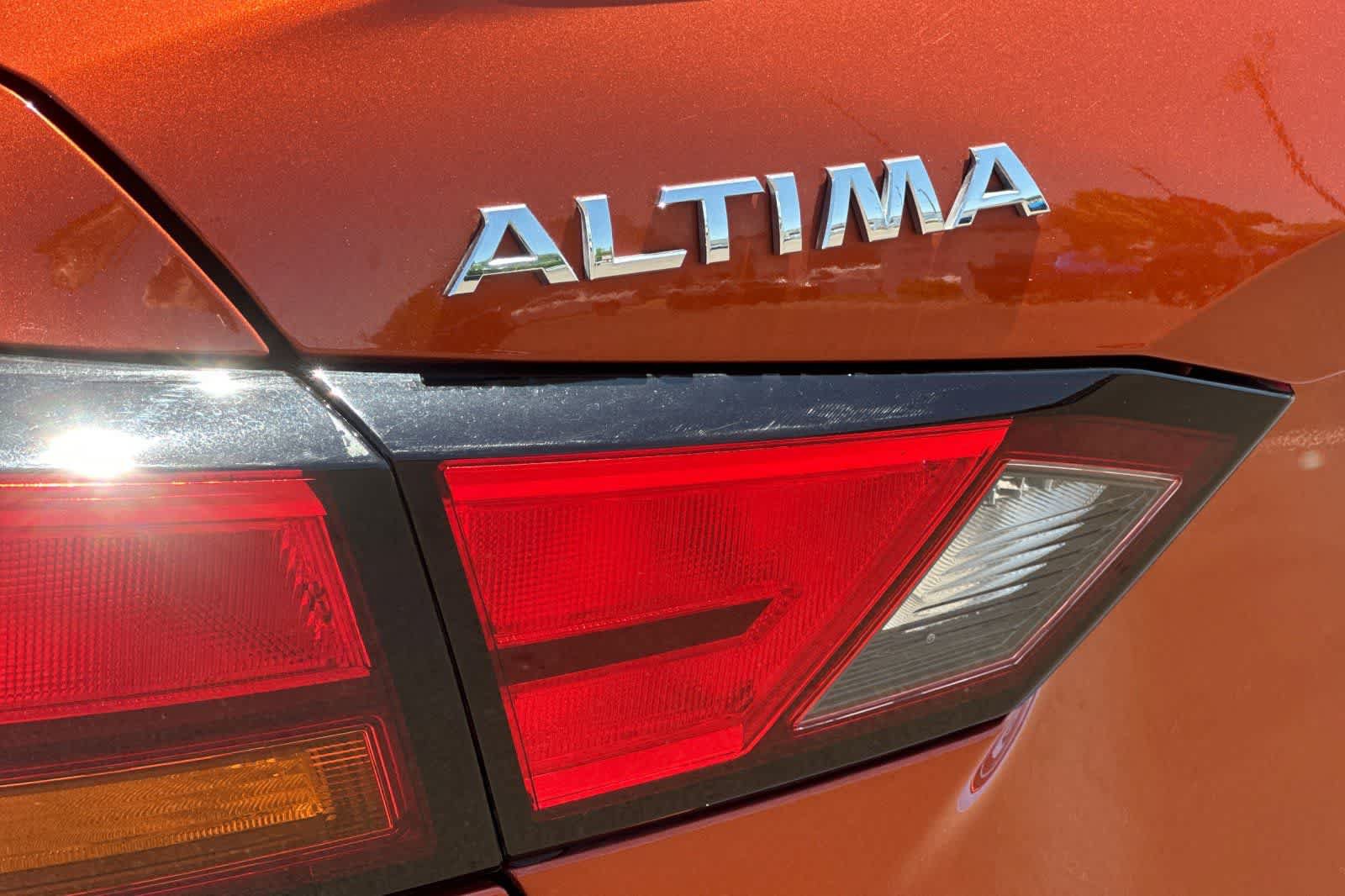 Used 2021 Nissan Altima 2.5 SR FWD image 29