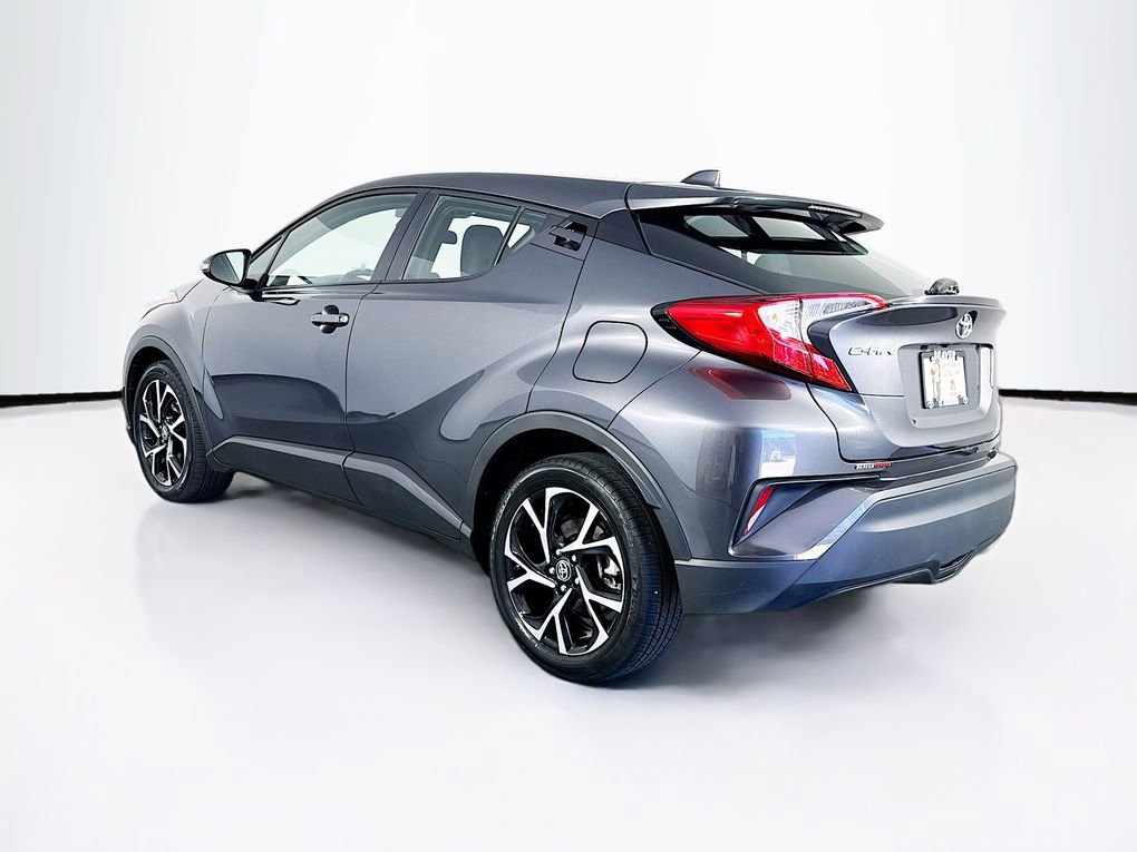 Used 2022 Toyota C-HR XLE image 7