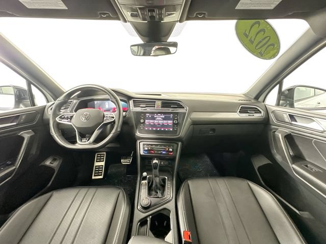Used 2022 Volkswagen Tiguan SE R-Line AWD/4WD image 3