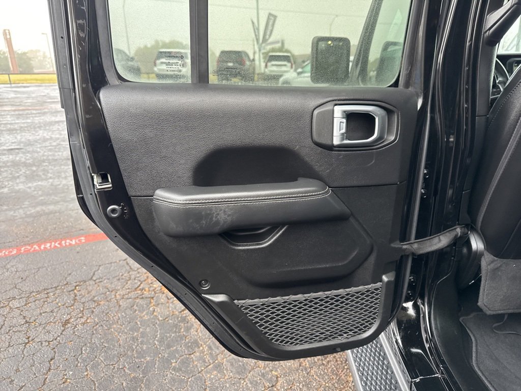 Used 2022 Jeep Wrangler Unlimited Sahara image 29