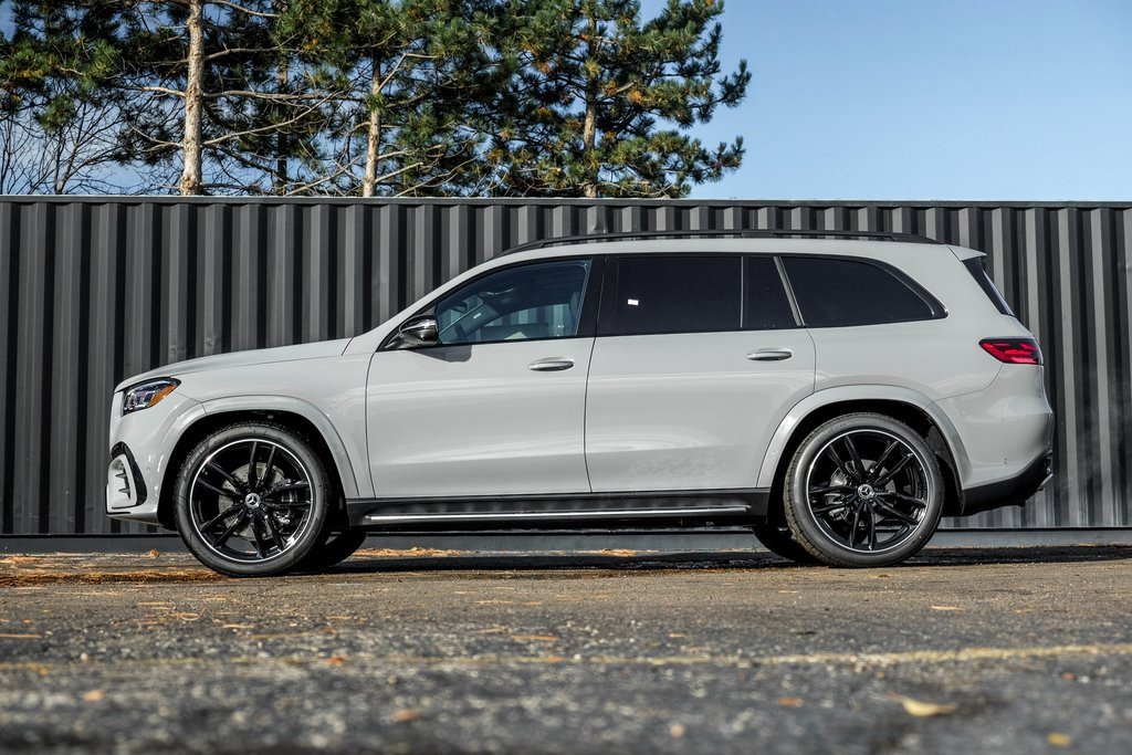 New 2026 Mercedes-Benz GLS 580 4MATIC image 3