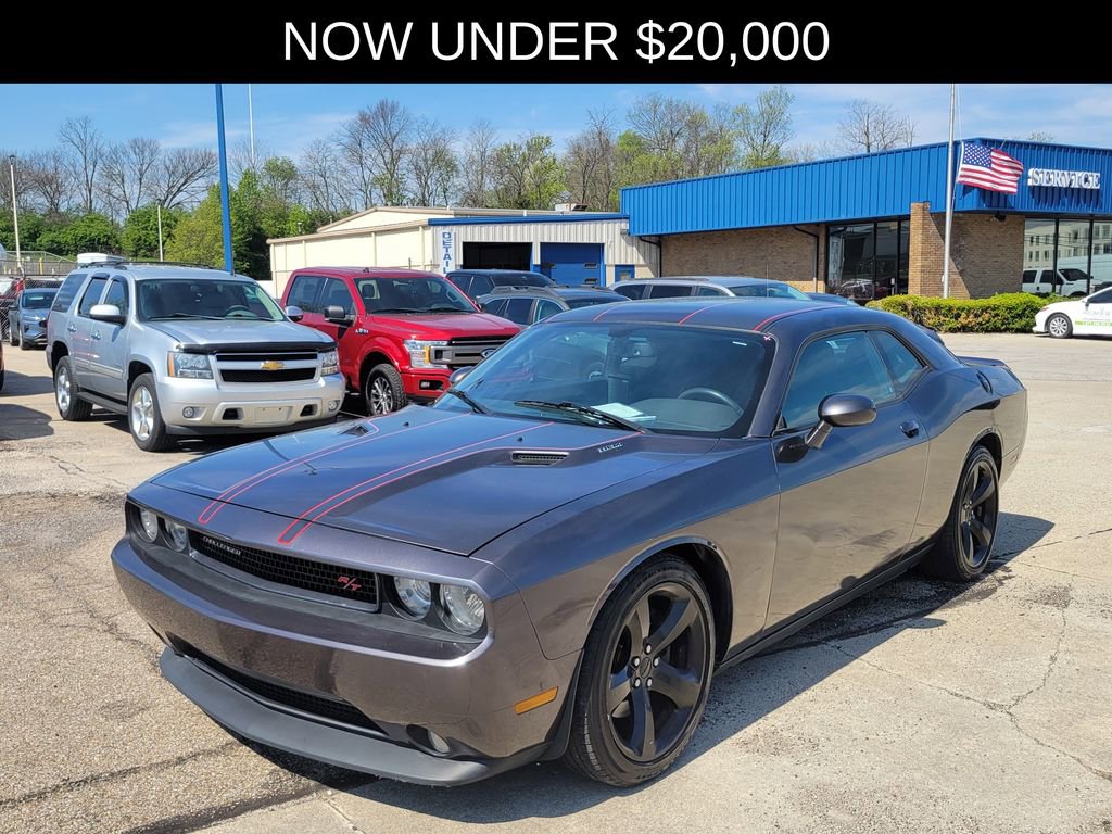 Used 2013 Dodge Challenger R/T w/ Blacktop Pkg RWD image 2
