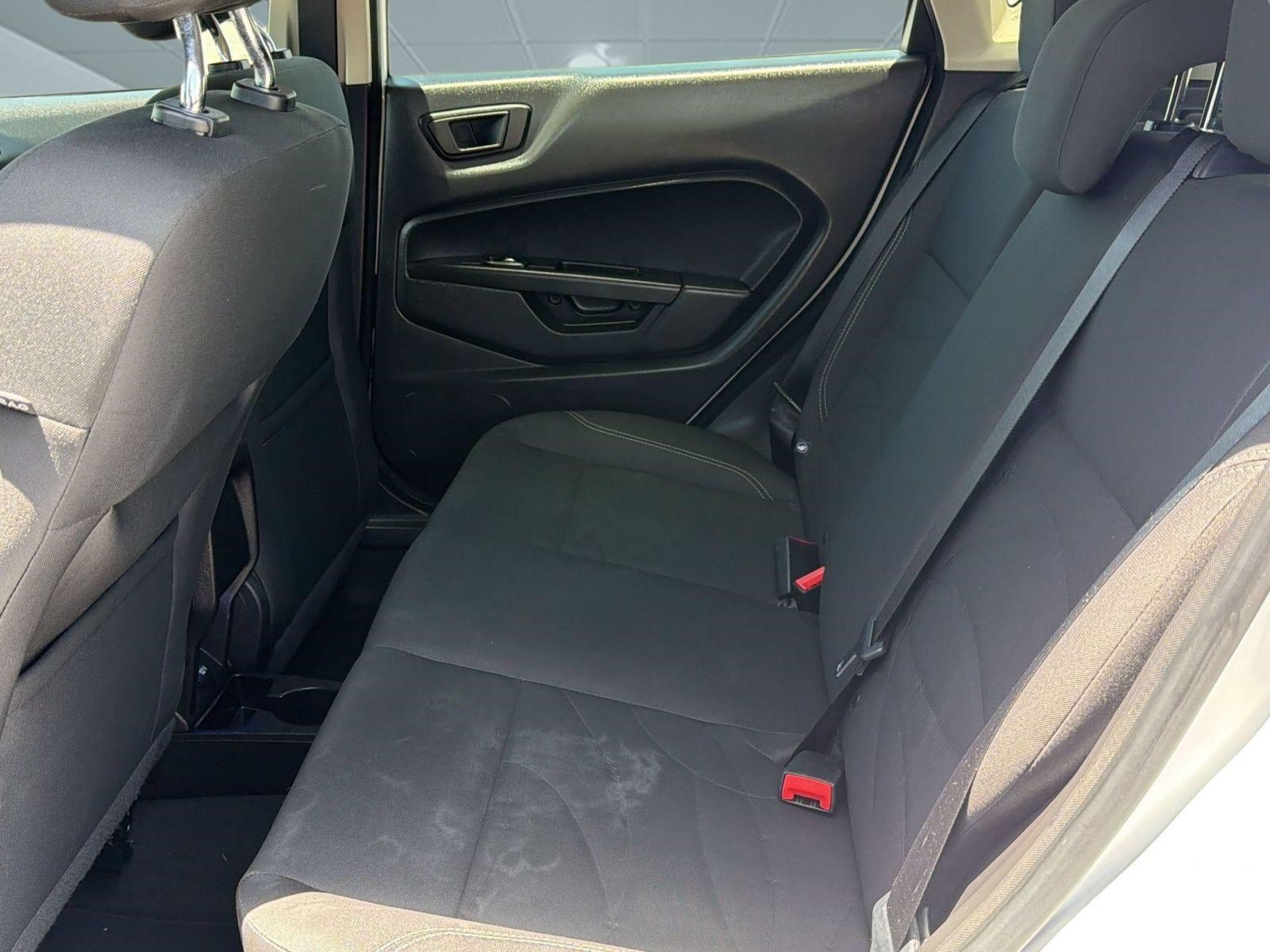 Used 2017 Ford Fiesta SE FWD image 14