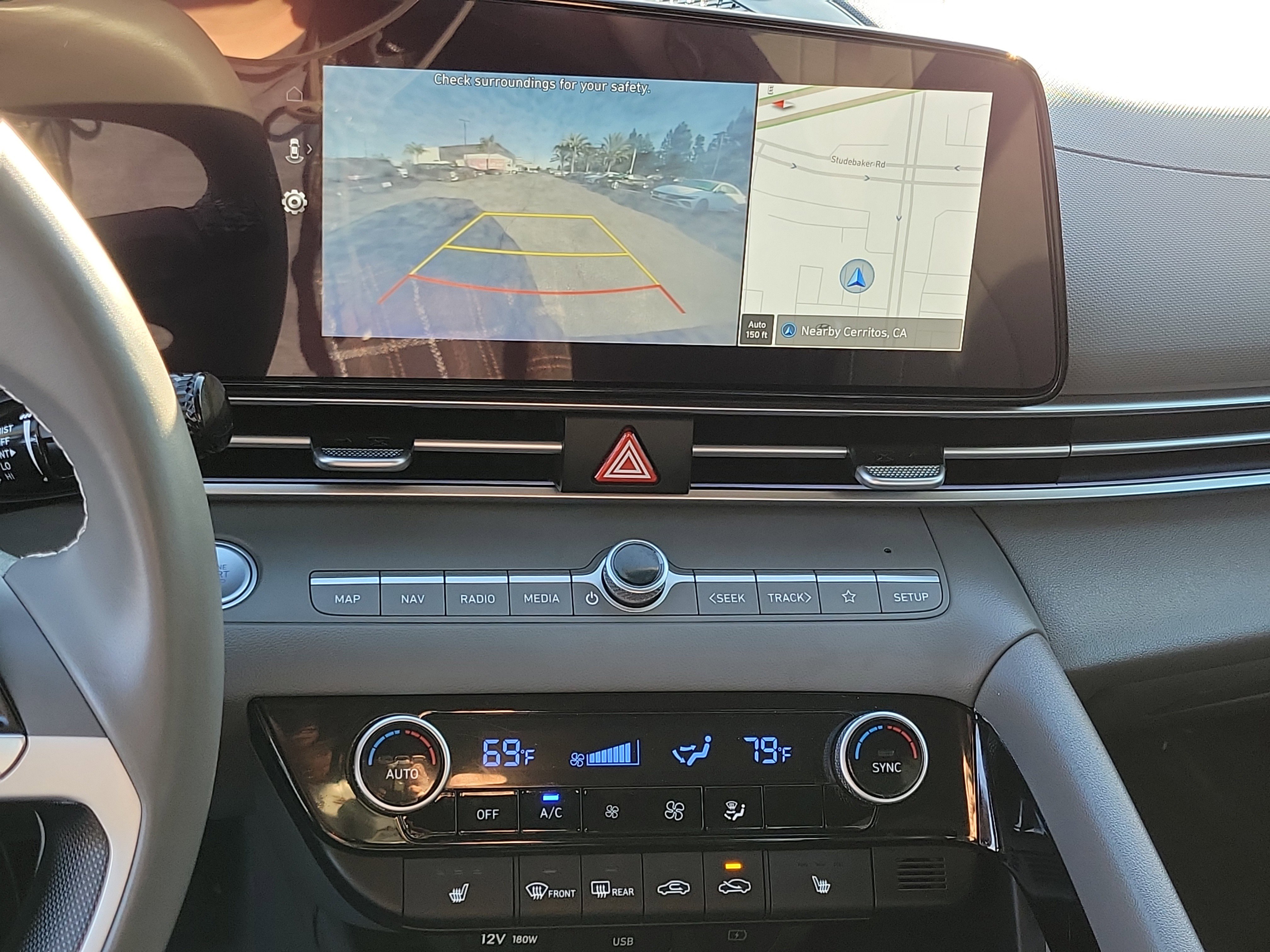 Certified 2025 Hyundai Elantra SEL image 12