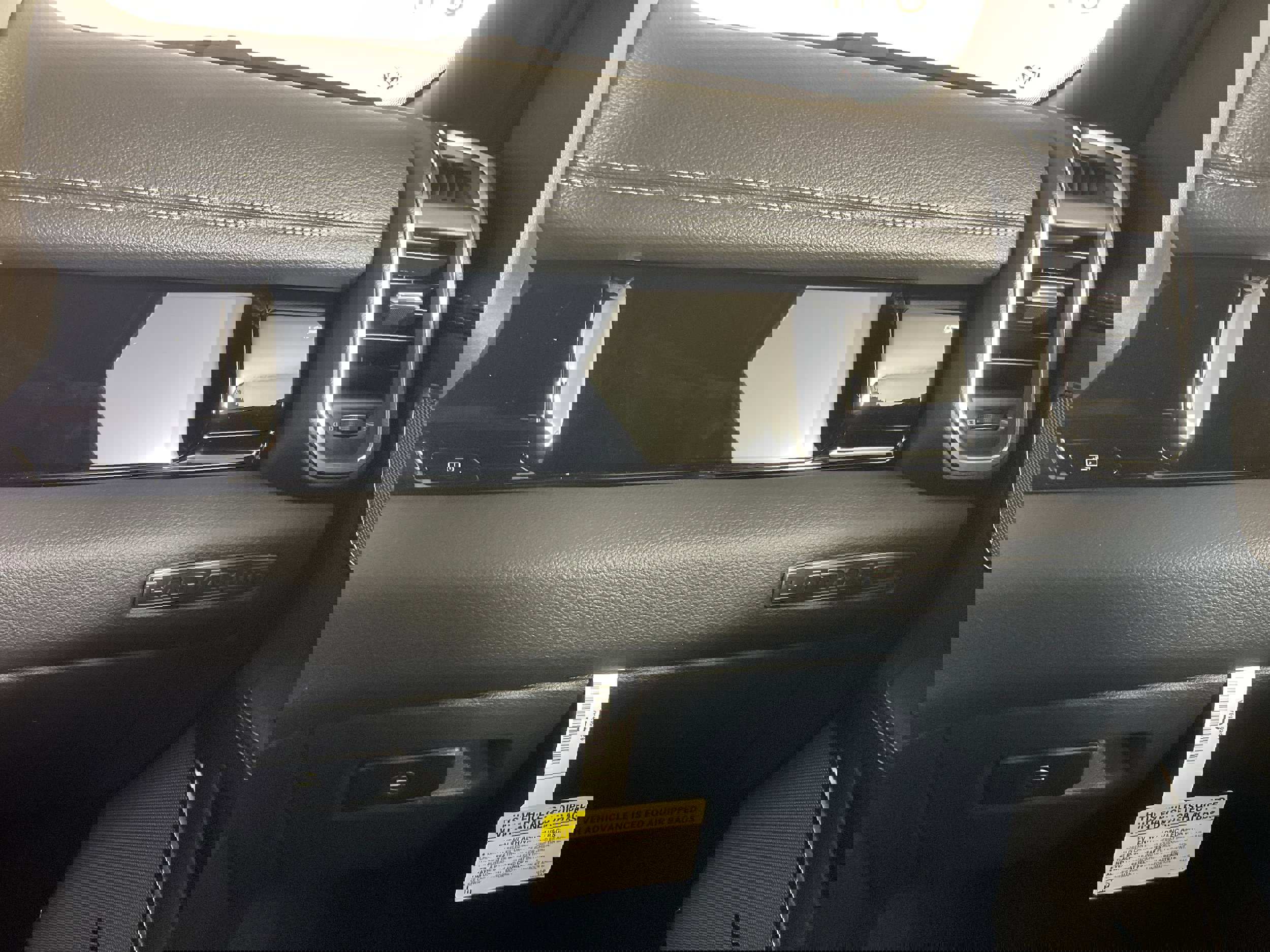 New 2025 RAM 1500 Laramie w/ Night Edition image 15