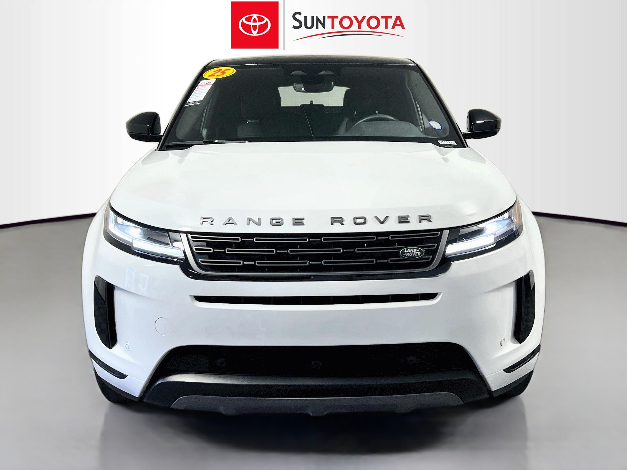 Used 2025 Land Rover Range Rover Evoque S AWD/4WD image 10
