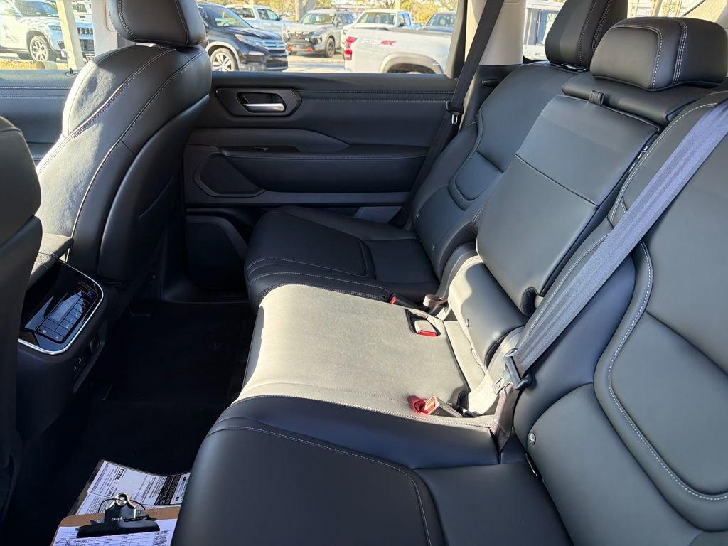 New 2026 Nissan Armada SV image 29