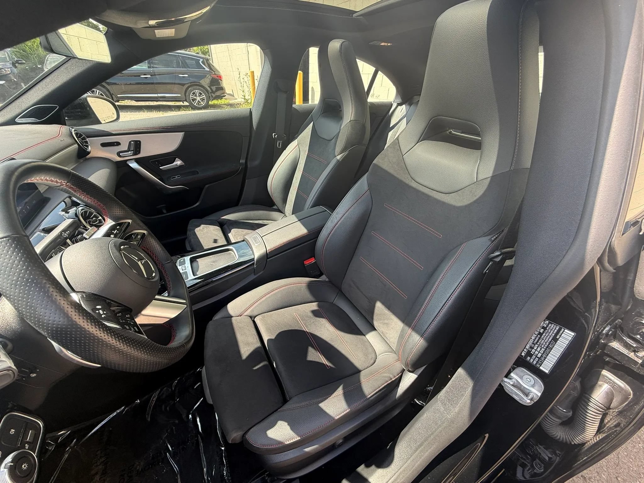 Used 2025 Mercedes-Benz CLA 250 4MATIC w/ AMG Night Package image 18