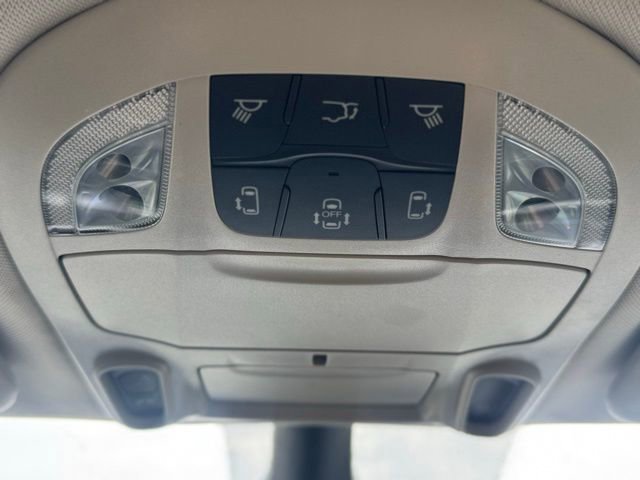 Certified 2023 Chrysler Pacifica Limited image 22