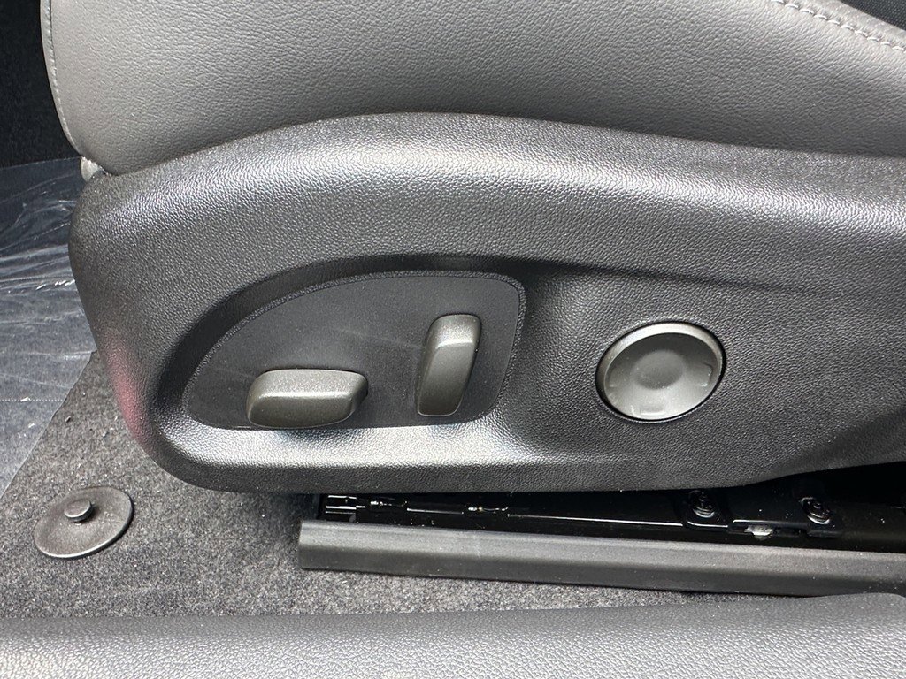 New 2025 Cadillac CT4 Premium Luxury image 17