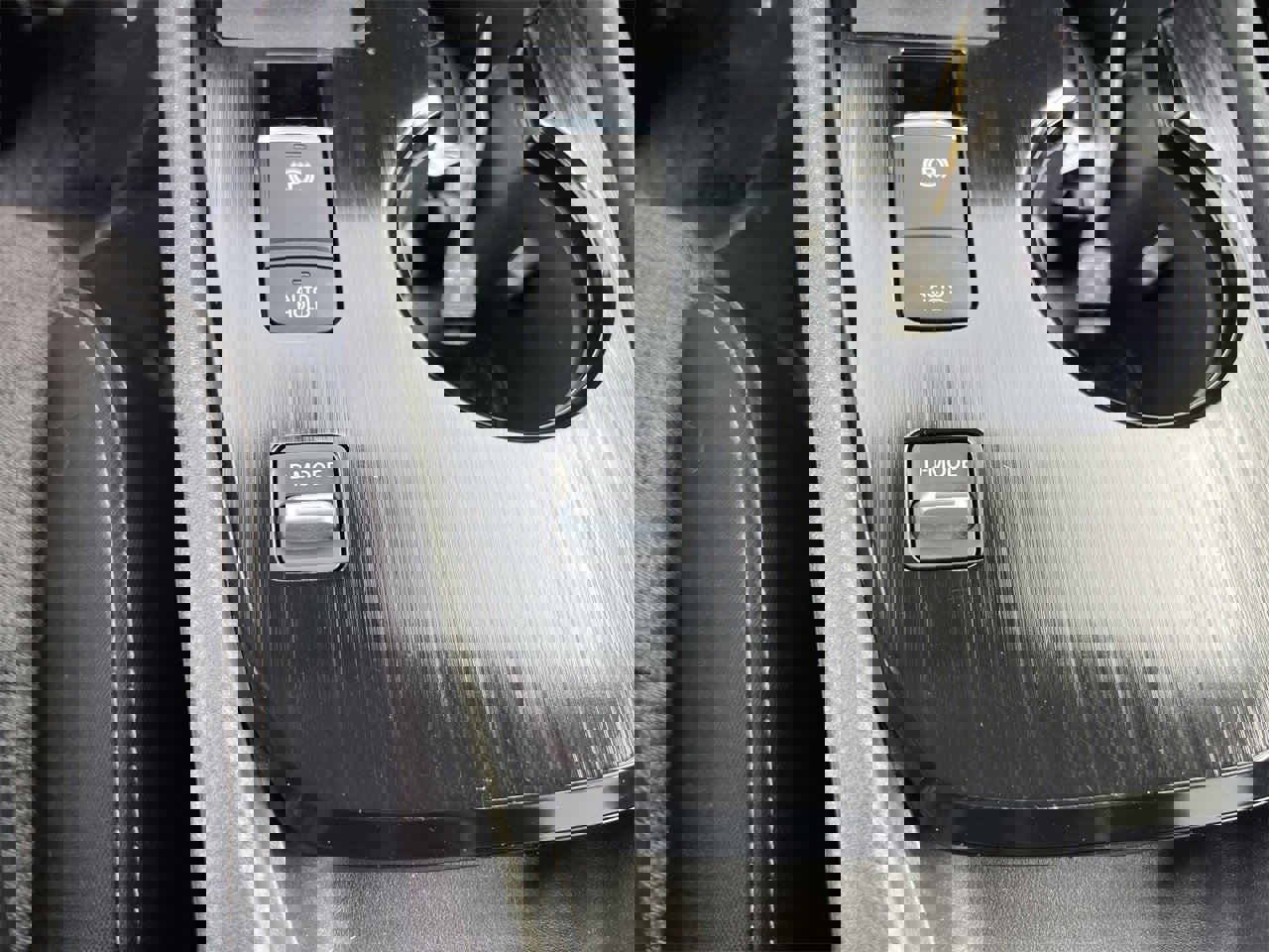 Certified 2023 Nissan Rogue SV image 18