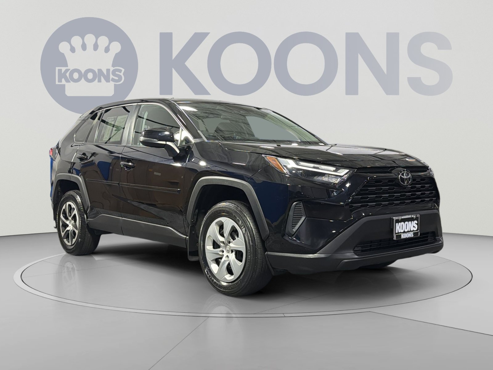Used 2023 Toyota RAV4 LE AWD/4WD image 10