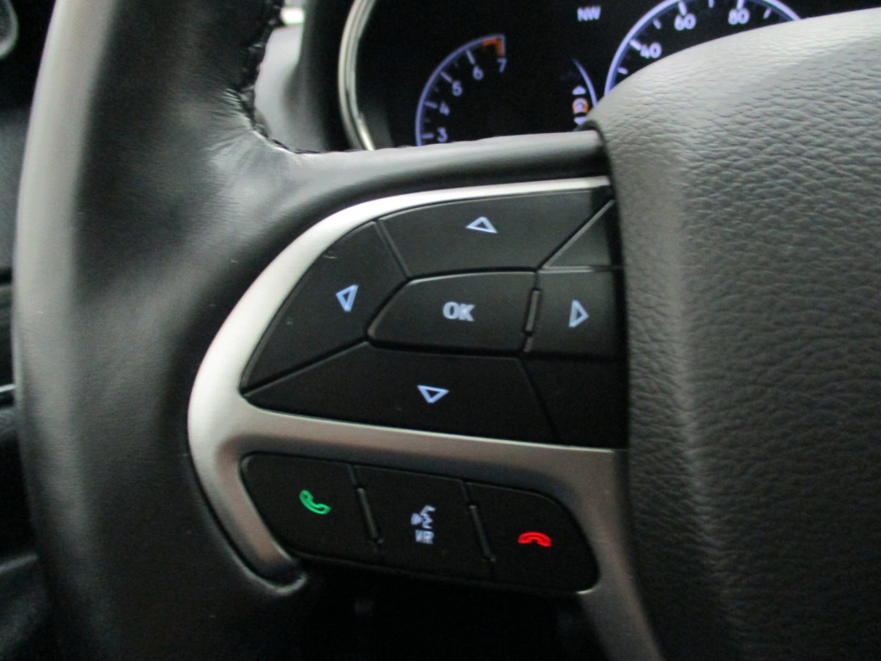 Used 2022 Jeep Grand Cherokee Limited image 28