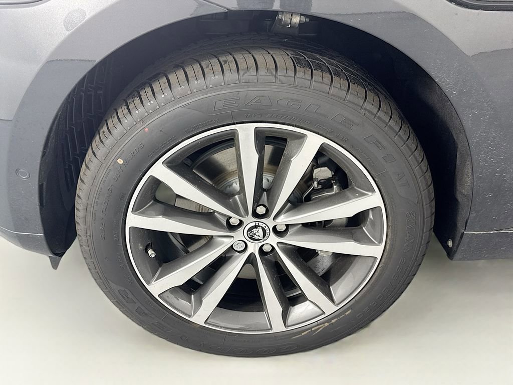 New 2026 Jaguar F-PACE R-Dynamic S image 31