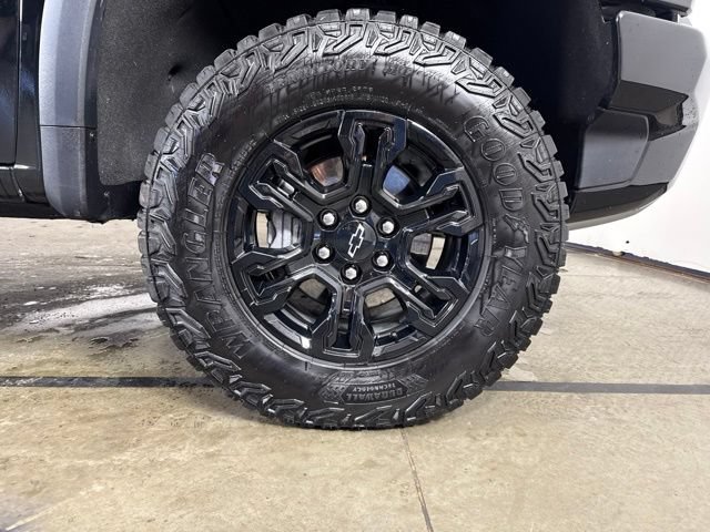Used 2026 Chevrolet Silverado 1500 ZR2 AWD/4WD image 10