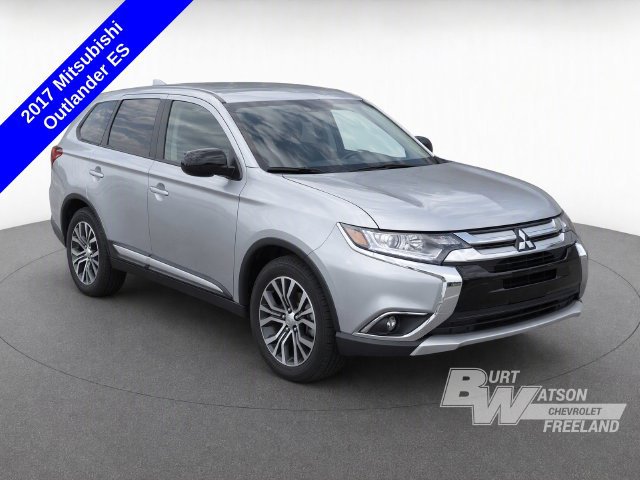Used 2017 Mitsubishi Outlander ES AWD/4WD image 2