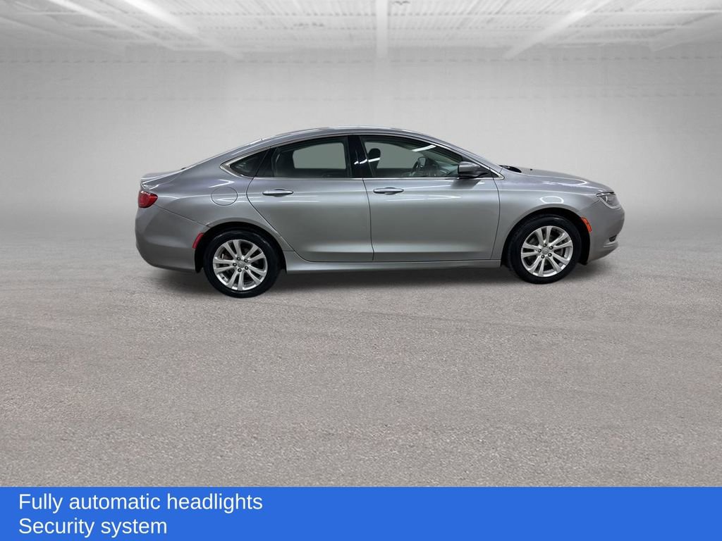 Used 2015 Chrysler 200 Limited image 14