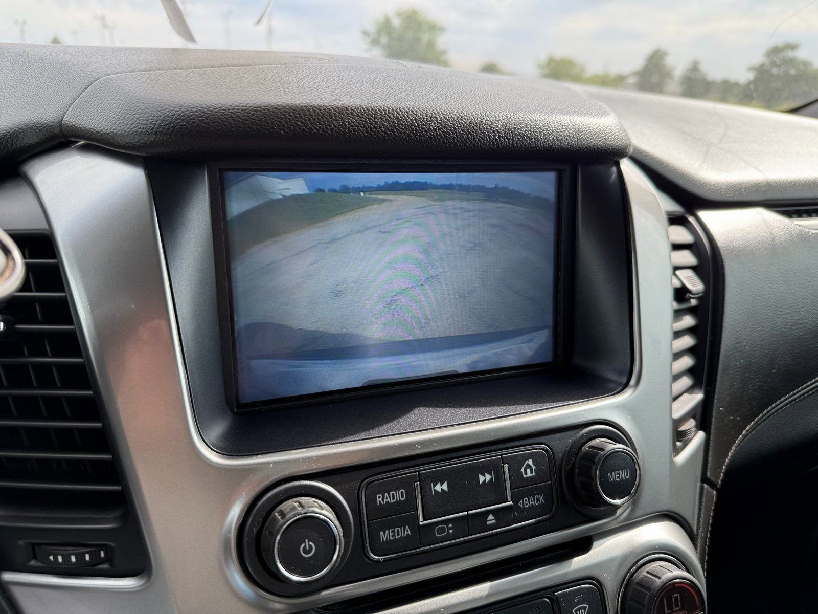 Used 2019 Chevrolet Suburban LT image 23