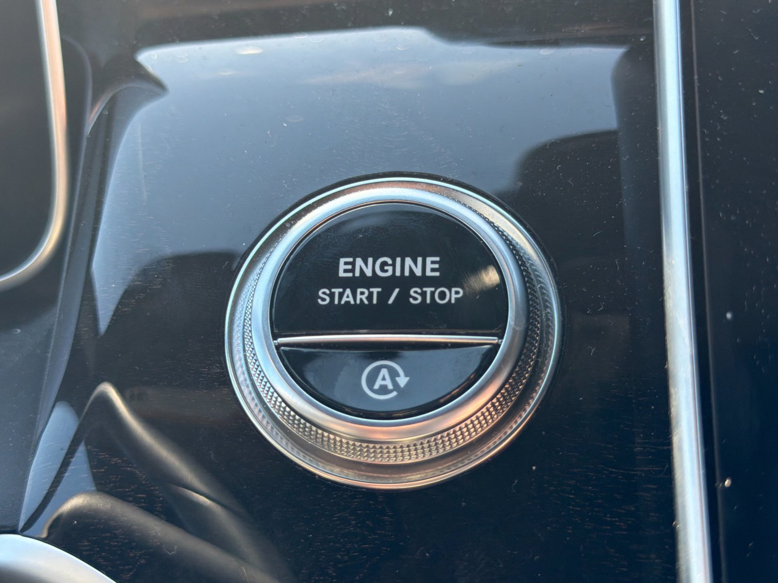 Used 2024 Mercedes-Benz GLC 300 4MATIC image 16