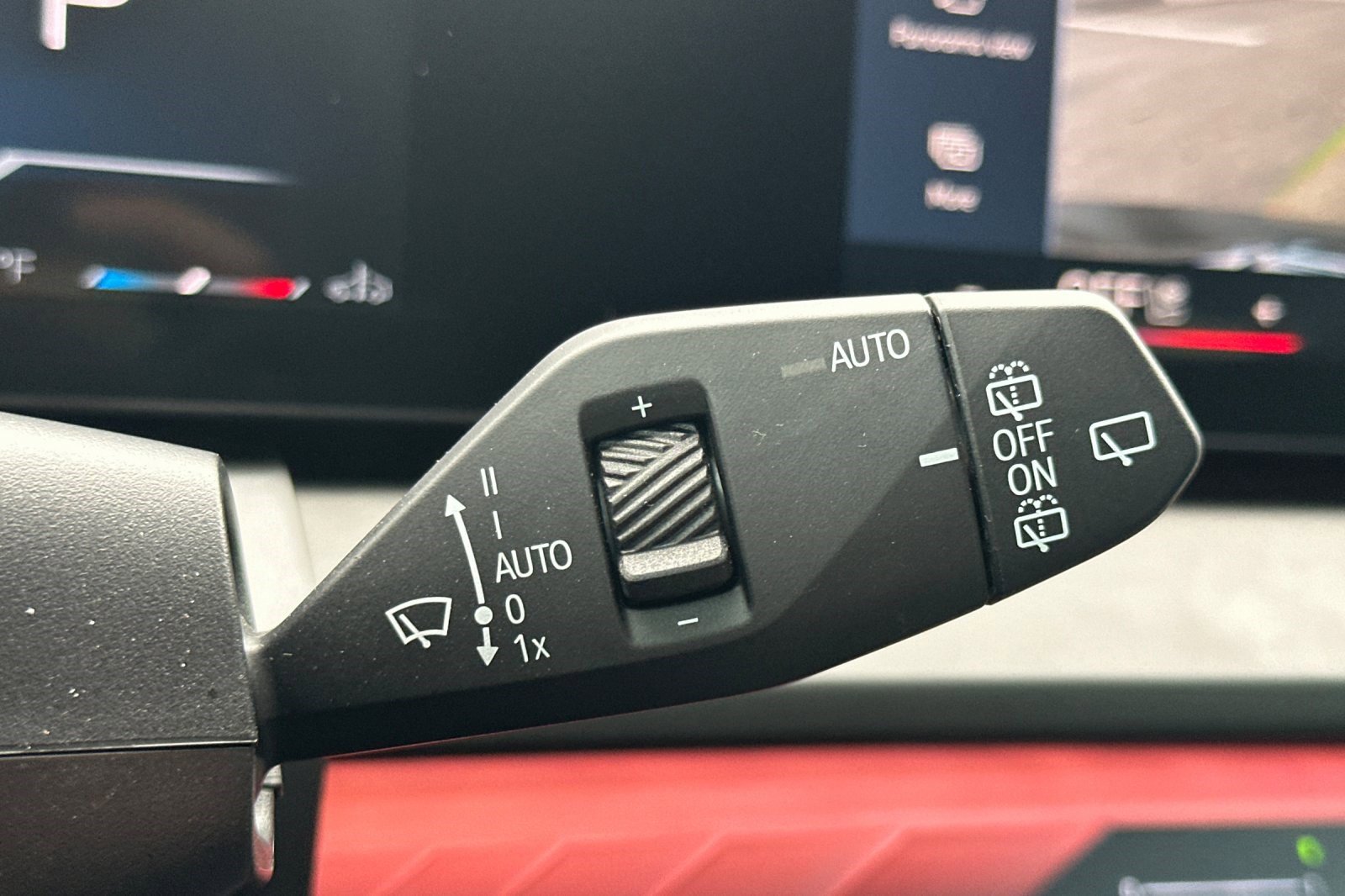 Used 2025 BMW X3 xDrive30i w/ Premium Package image 33