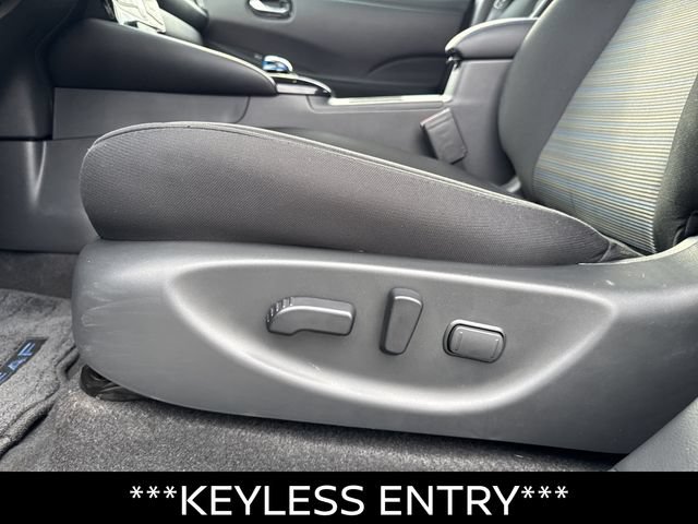 Certified 2025 Nissan Leaf SV Plus FWD image 12