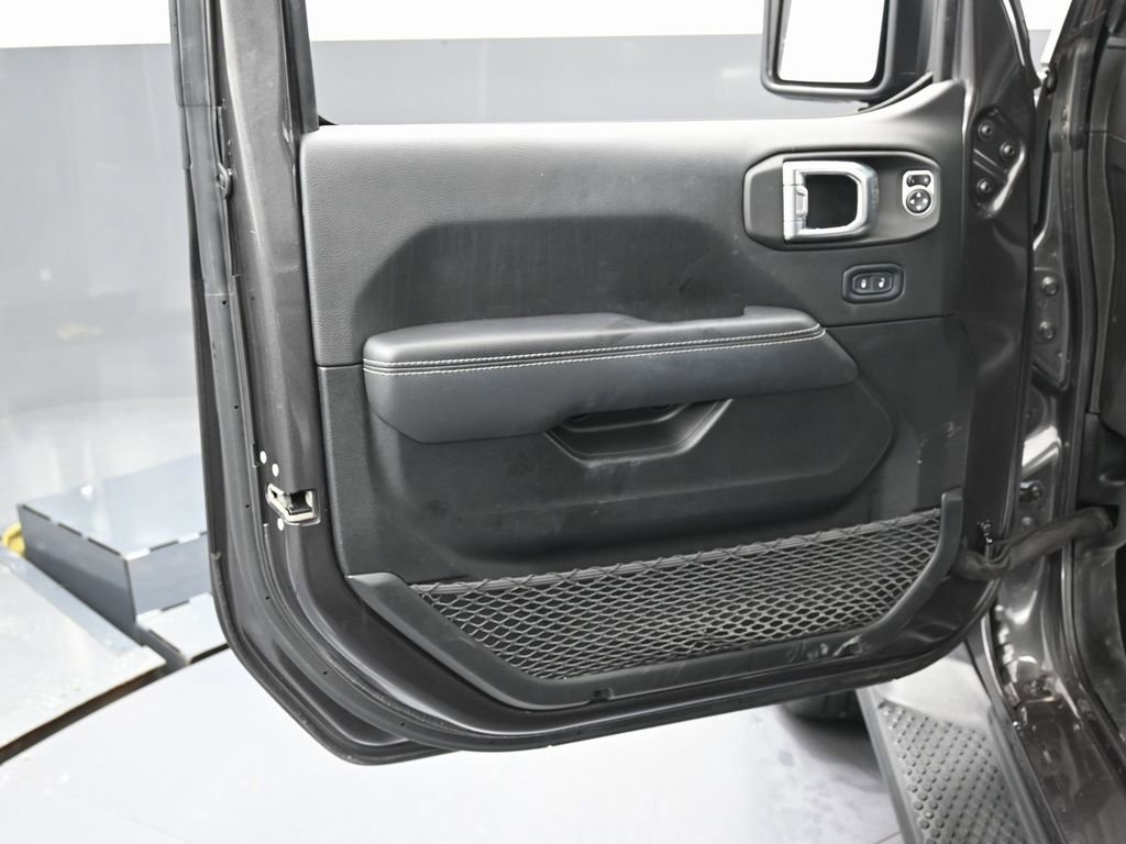 Used 2023 Jeep Wrangler Unlimited Sahara w/ Cold Weather Group image 41