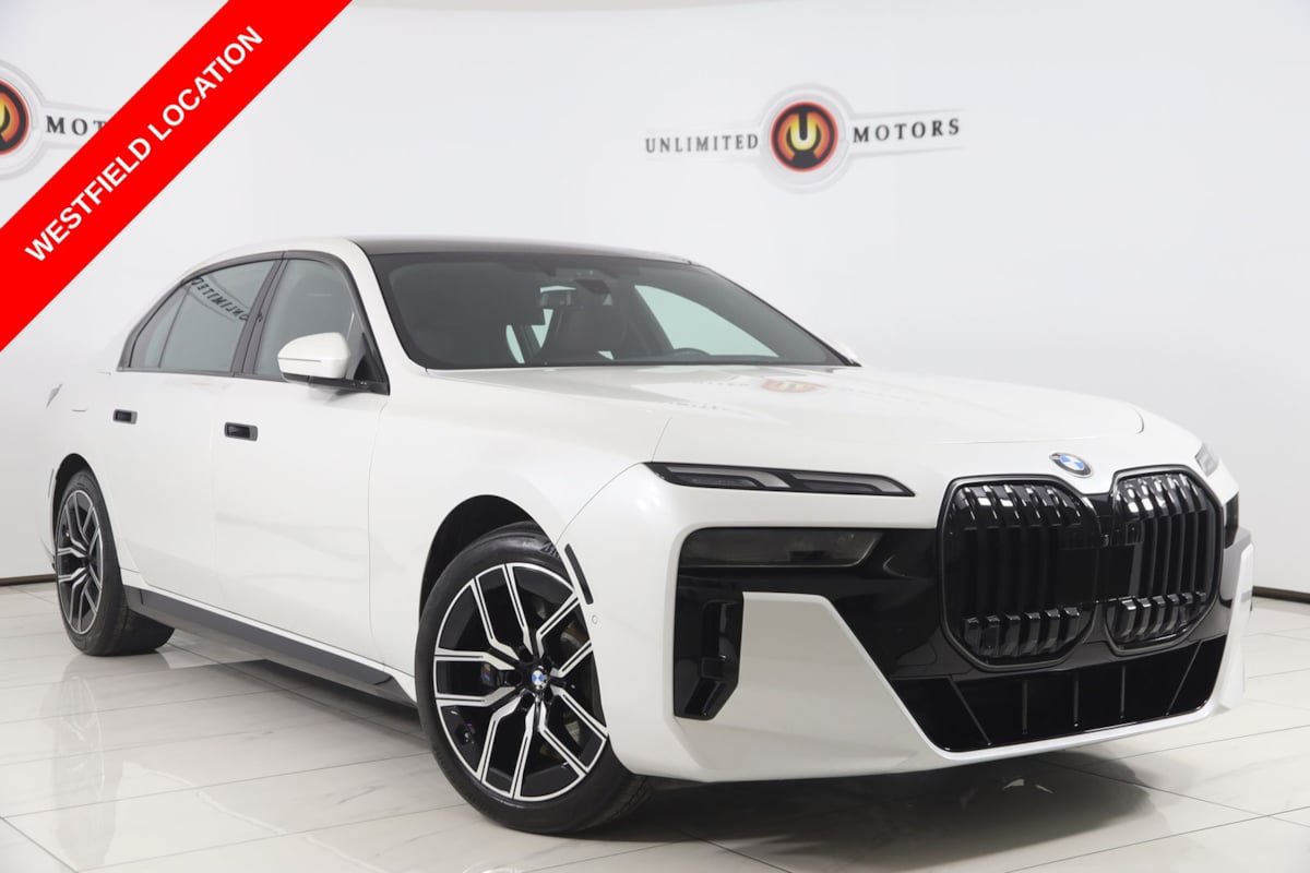 Used 2025 BMW 760i xDrive AWD/4WD image 1