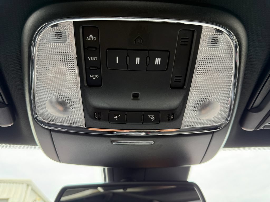 Used 2022 Dodge Charger Scat Pack RWD image 18