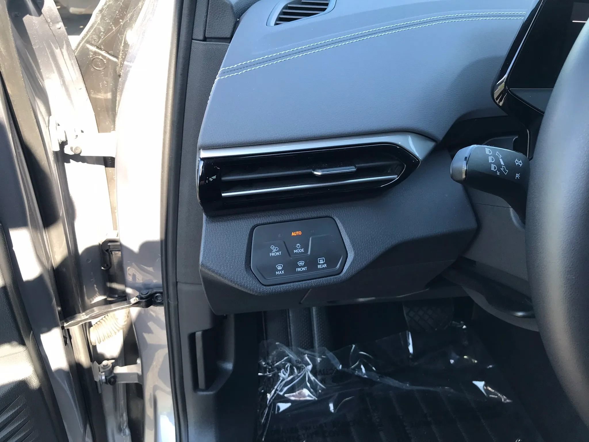 Used 2023 Volkswagen ID.4 Pro S AWD/4WD image 13