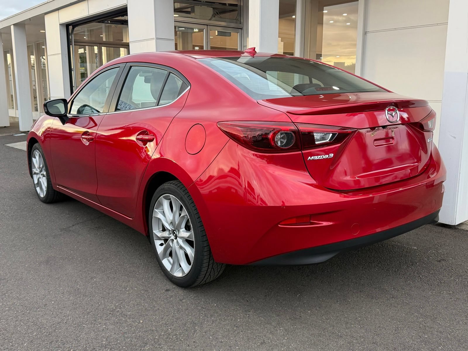 Used 2014 MAZDA MAZDA3 s Grand Touring FWD image 3