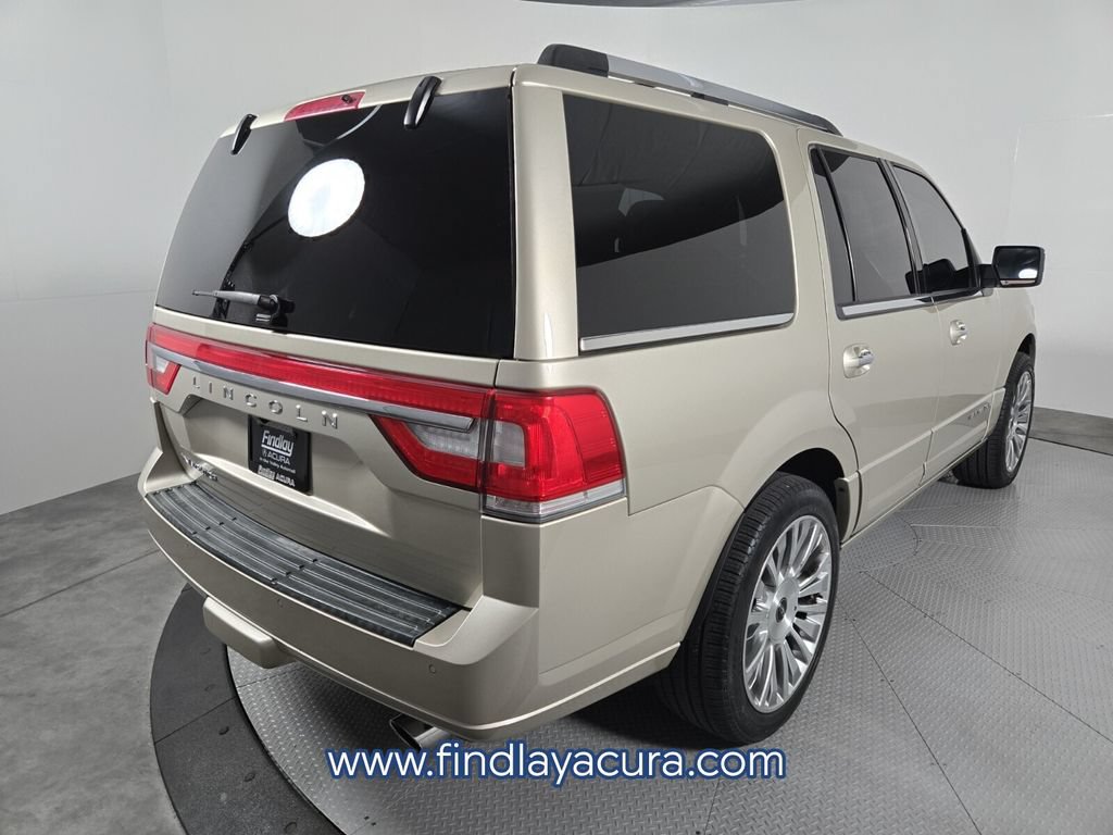 Used 2017 Lincoln Navigator Select RWD image 8